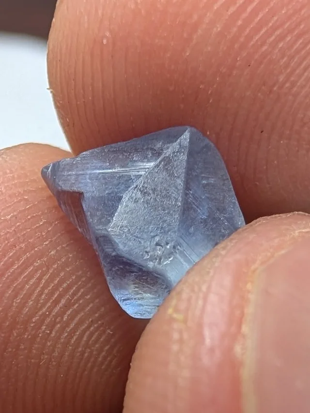 right 640x853 Rough blue sapphire in crystal form